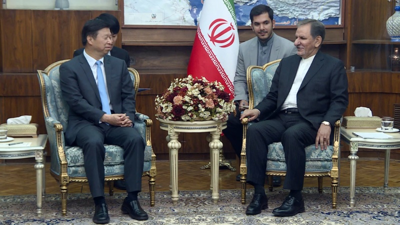 Iranpress: Jahangiri: Iran seriously determined to expand relations with China