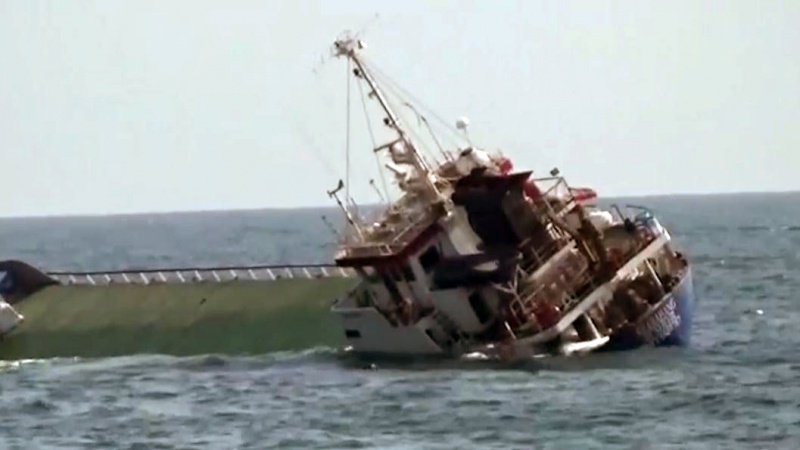 Iranpress: Video shows final seconds before cargo vessel sinks in Caspian Sea
