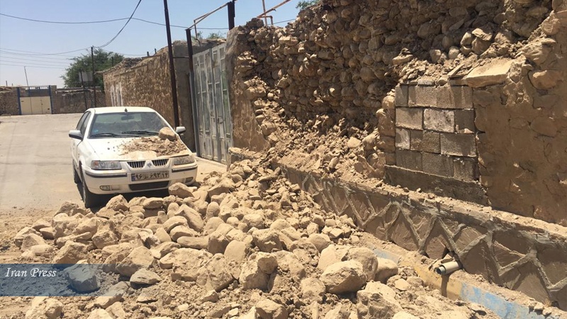 Iranpress: زلزال "مسجد سليمان" يخلّف قتيلًا وخمسين جريحًا