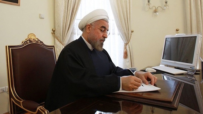 Iranpress: Rouhani congratulates Johnson on becoming UK PM