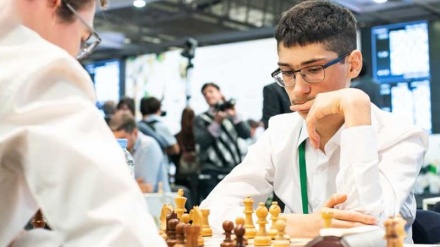Iranian teenager gains Super-Master title