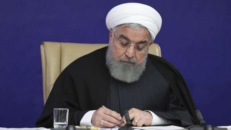 Iranpress: روحاني يعزي بوفاة الرئيس التونسي