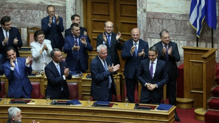 Greece's newly-elected government wins confidence vote