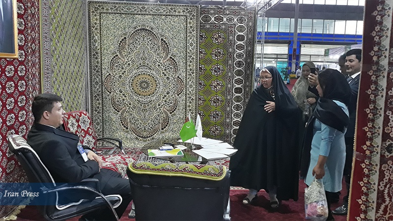 Iranpress: Iranian city of Mashhad hosts Turkmenistan exhibition