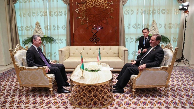 Iranpress: التعاون بين إيران وتركمانستان يدعم التنمية الإقليمية 