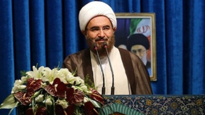 Iranpress: فرض الحظر على ظريف تصرف صبياني ومثير للسخرية