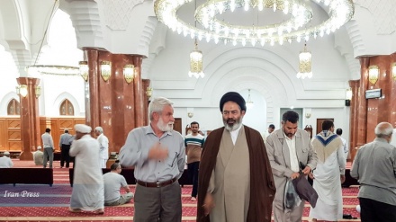 Photo: Presence of Iranian Hajj official at Sunni mosques in Mecca