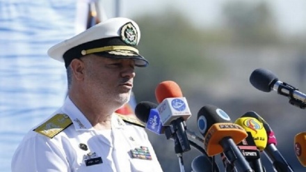 قائد البحرية الايرانية يحذر القوات المعادية من البقاء في الخليج الفارسي