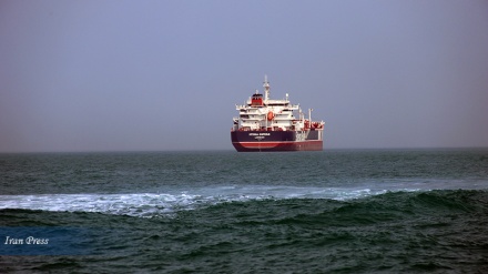 أحدث صور عن ناقلة النفط البريطانية المحتجزة في مياه الجنوب الإيراني 