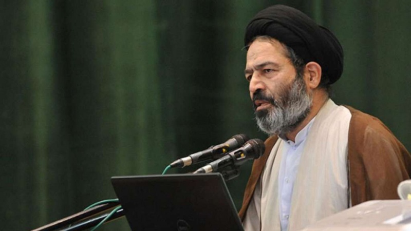 Iranpress:  رئيس بعثة الحج الإيرانية يلتقى بأعضاء حركة أمل في مكة المكرمة