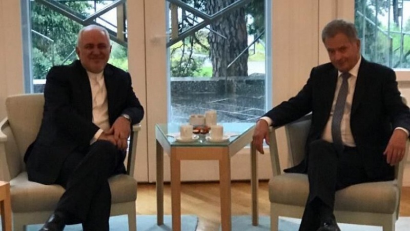 Iranpress: ظريف يبحث مع السلطات الفنلندية تعزيز العلاقات الثنائية