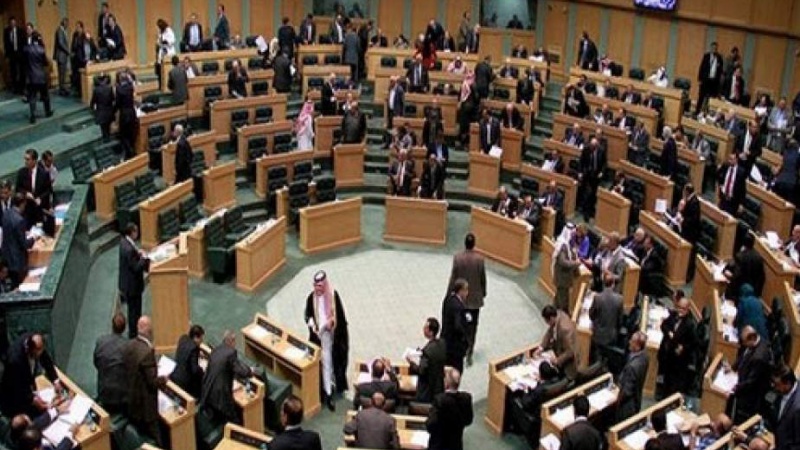 Iranpress: مجلس النواب الأردني يطالب بطرد سفير كيان الاحتلال الإسرائيلي