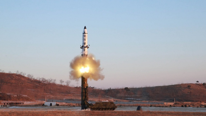 Iranpress: North Korea fires two missiles as talks stall