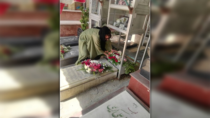 Iranpress: المتحدث باسم وزارة الخارجية الايرانية يروي زيارة سفيرة بوليفيا لمقبرة "جنة الزهراء"