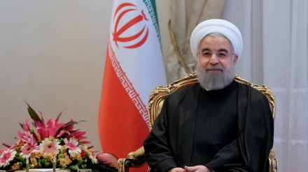 الرئيس روحاني يهنئ ذكرى إستقلال أوكرانيا