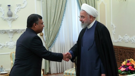 Rouhani appreciates Bangladesh for hosting Rohingya Muslims
