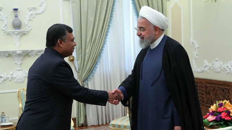 Iranpress: Rouhani appreciates Bangladesh for hosting Rohingya Muslims