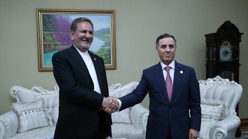 Iranpress: جهانغيري: لا عوائق أمام تعزيز العلاقات بين إيران وجمهورية آذربيجان 