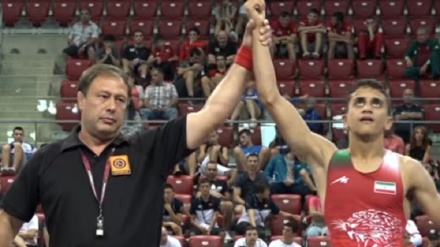 Iranian Greco-Roman wrestling team crowns gold medals in World Junior Championship