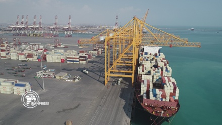 Exports and transit from Iran's largest port booming