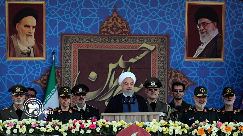 Iranpress: الرئيس روحاني: الأعداء لن يجرؤوا على إعلان الحرب ضد إيران