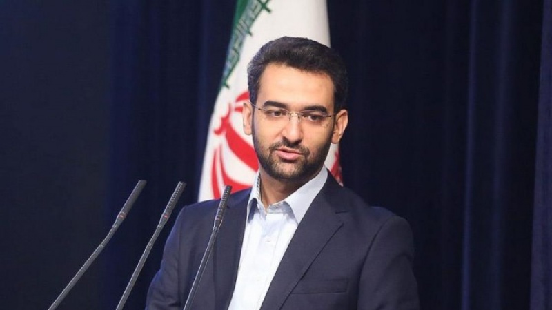 Iranpress: إيران تؤكد ضرورة خفض تكاليف مكالمات الهواتف النقالة لزوار الأربعينية