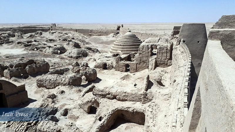 Iranpress: Rostam castle, historical monument of Islamic era in Sistan and Baluchestan