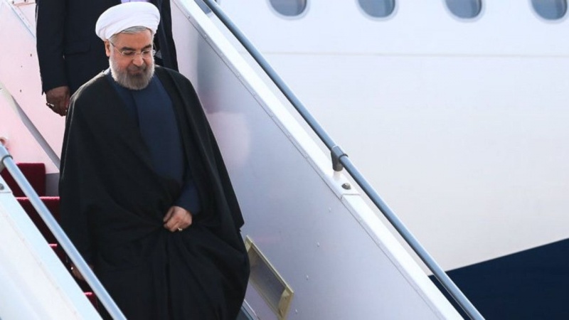 Iranpress: عاد الرئيس الإيراني إلى طهران قادما من أنقرة