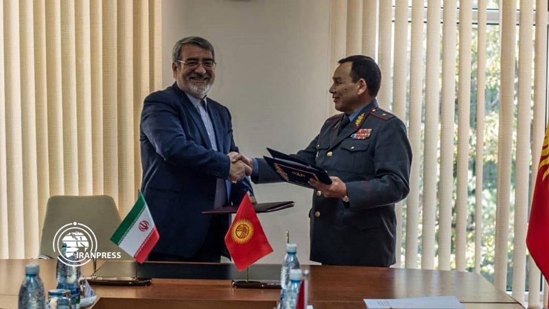 Iranpress: توقيع إتفاقية التعاون بين إيران وقرغيزستان في مجال الشرطة والأمن