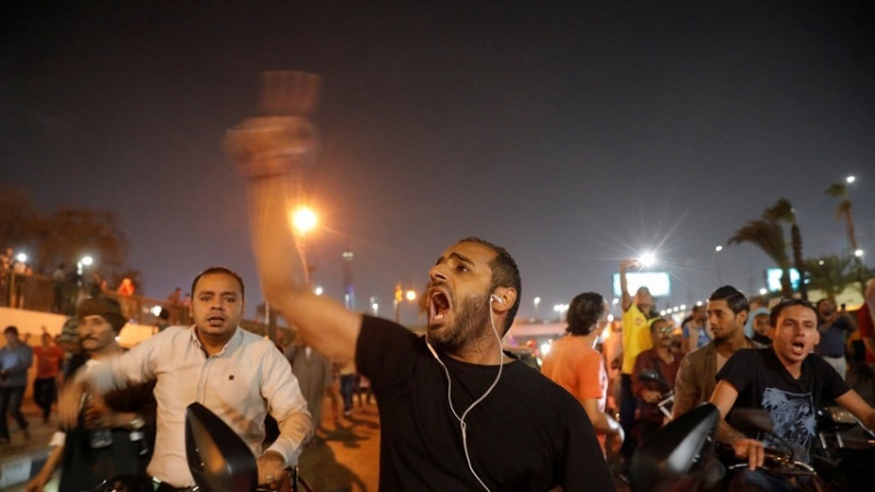 Iranpress: Egyptian protesters demand President Sisi