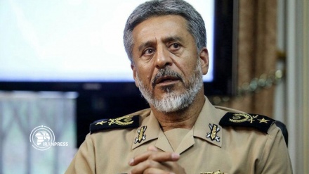 Iran stands at the peak of defense power: Army top commander