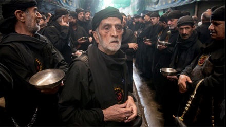 People of Tabas mourn for Hazrat Abbas in Tasu'a, center of Iran