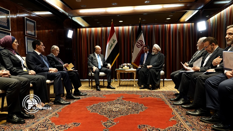 Iranpress: روحاني يدعو الجانب العراقي لتوفير المزيد من التسهيلات لزوار الأربعين