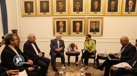 Iran, Indonesia FMs meet in Jakarta