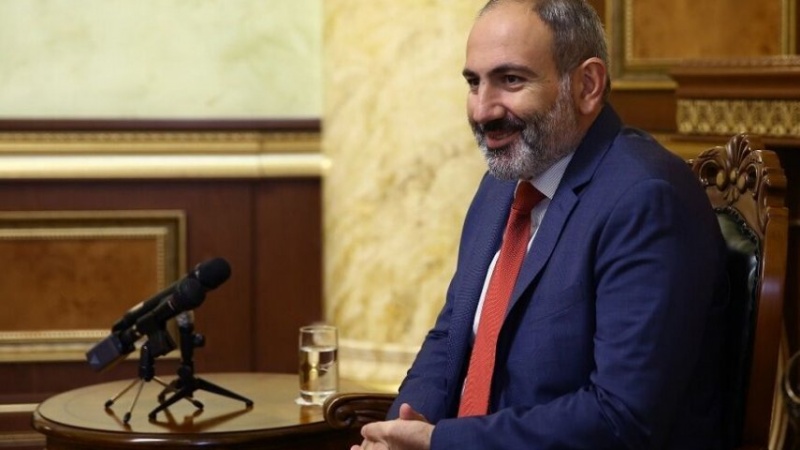Iranpress: رئيس الوزراء الأرميني يوجه دعوة الى روحاني لزيارة يريفان