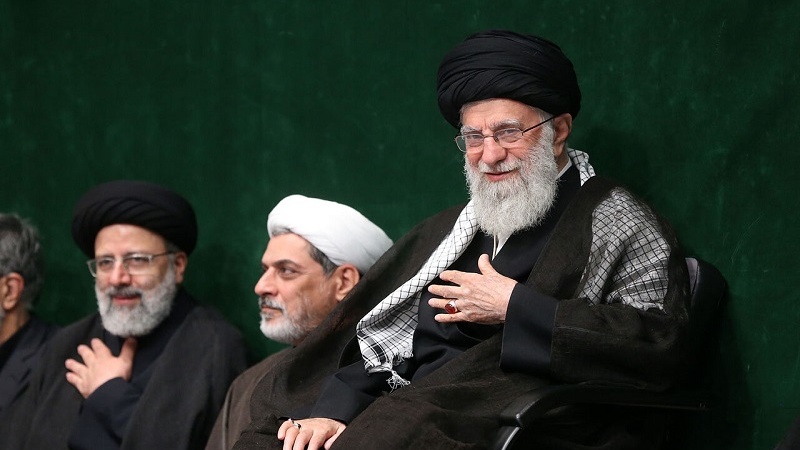 Iranpress: بيان لمكتب سماحة قائد الثورة بشأن مجالس العزاء الحسيني