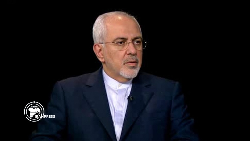 Iranpress: ظريف: الإعتداء على ناقلة النفط الإيرانية تم من قبل دولة أو أكثر 