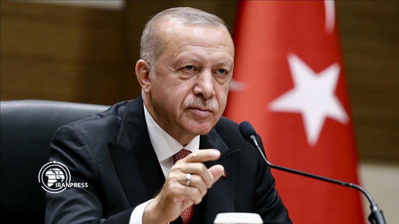 Iranpress: Erdogan threatens releasing refugees to Europe over criticism of Syria offensive