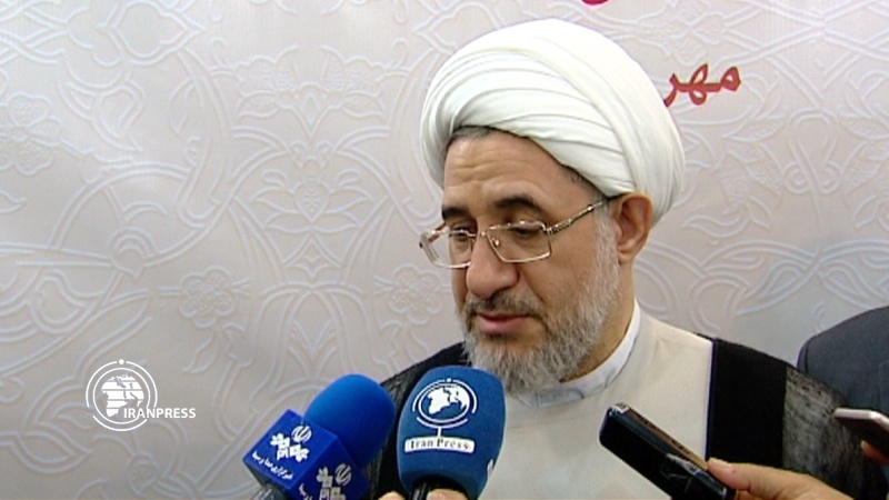 Iranpress: Pro-unity Islamic institutions foil divisive movements: Senior cleric
