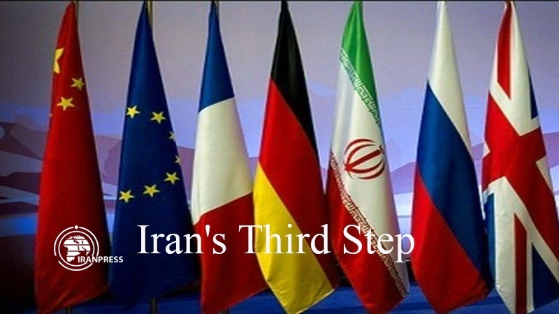 Iranpress: إيران تؤكد مواصلة خفض التزاماتها النووية
