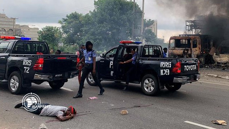 Iranpress: Nigerian police open fire on Zakzaki supporters