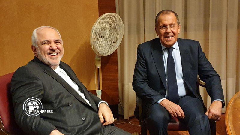 Iranpress: Iran, Russia FMs meet in  Geneva