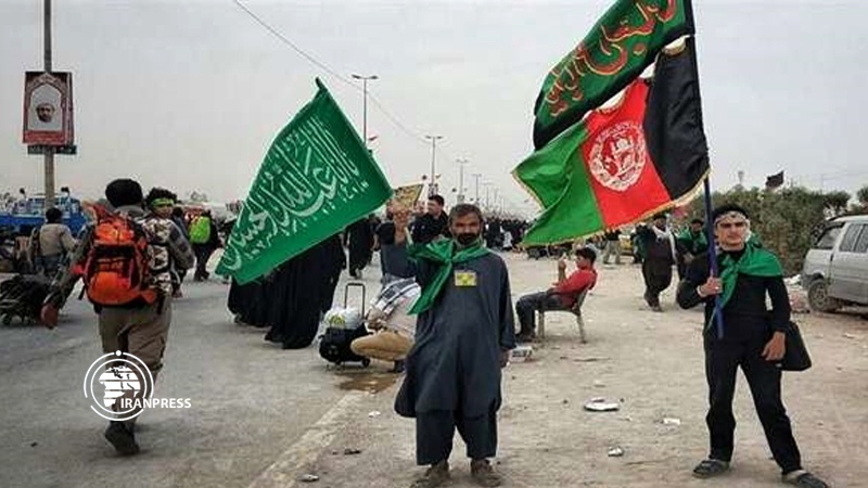 Iranpress: أكثر من ألفي زائر أفغاني يدخلون إيران عبر الحدود يوميًا