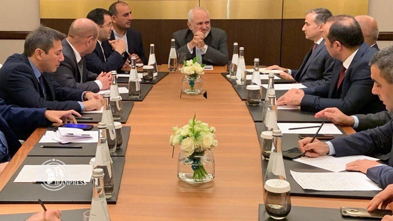 Iranpress: Azeri media and think tank directors meet Iran