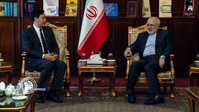 Iranpress: ظريف: إيران تعتبر علاقاتها مع الصين استراتيجية 