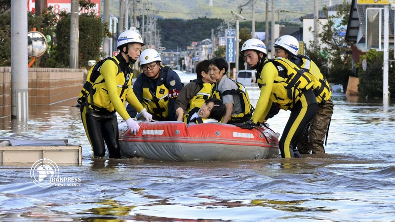 Iranpress: Iran expressed sympathy with the Japanese over flood victims