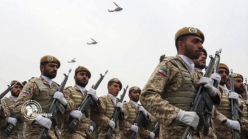Iranpress: الجيش الايراني يؤكد على جهوزيته التامة للدفاع عن الوطن 