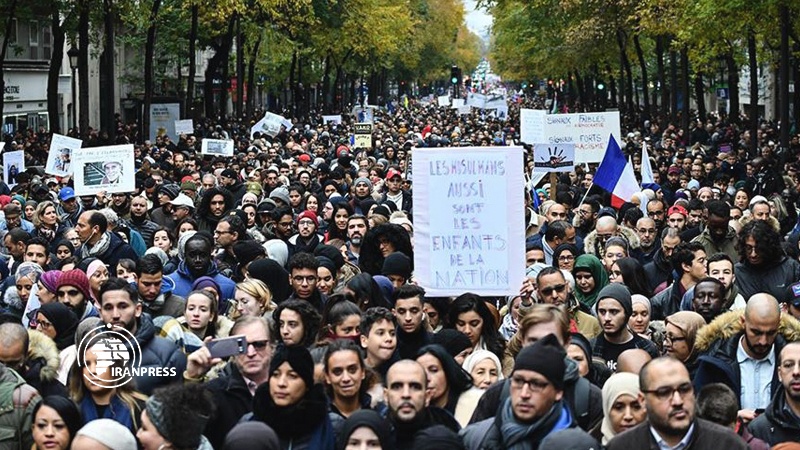 Iranpress: مسيرة ضد العداء للاسلام والمسلمين في باريس
