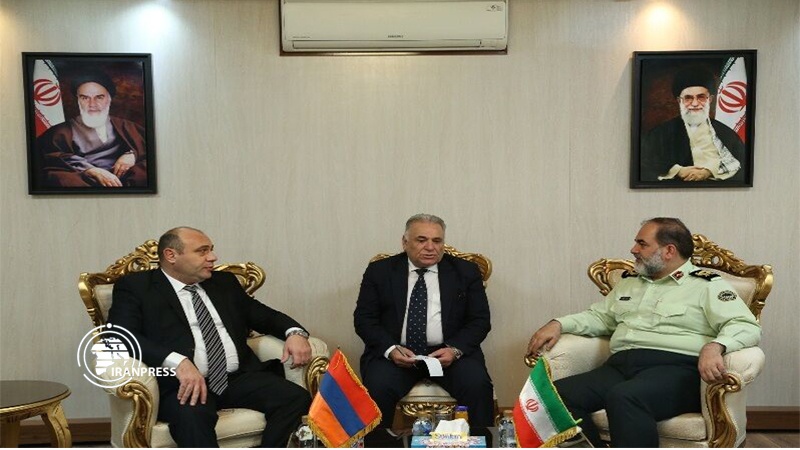 Iranpress: Iran, Armenia discuss co-op on security and law enforcement