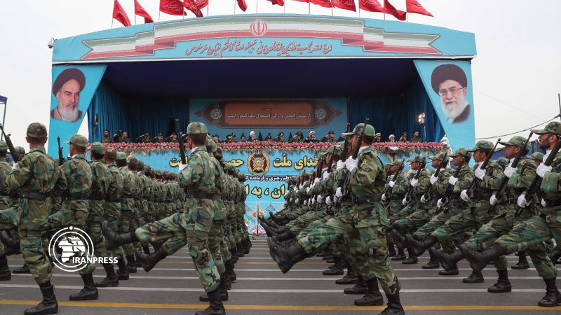 Iranpress: Army stresses readiness in protecting Iran